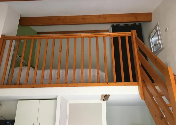 Appartement Pavillon Mezzanine Climatise Avec Petit Jardin Et Piscine Collective Narbonne-Plage