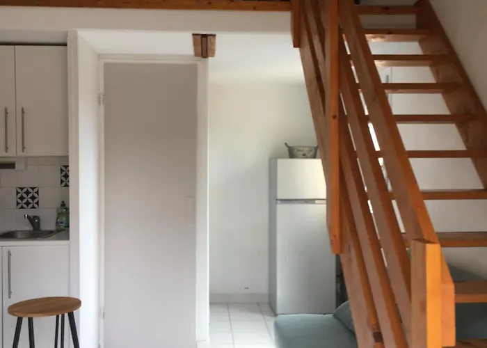 Pavillon Mezzanine Climatise Avec Petit Jardin Et Piscine Collective Narbonne-Plage